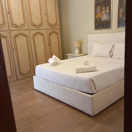 San Giovanni Apartment With Balcony Рим Екстериор снимка
