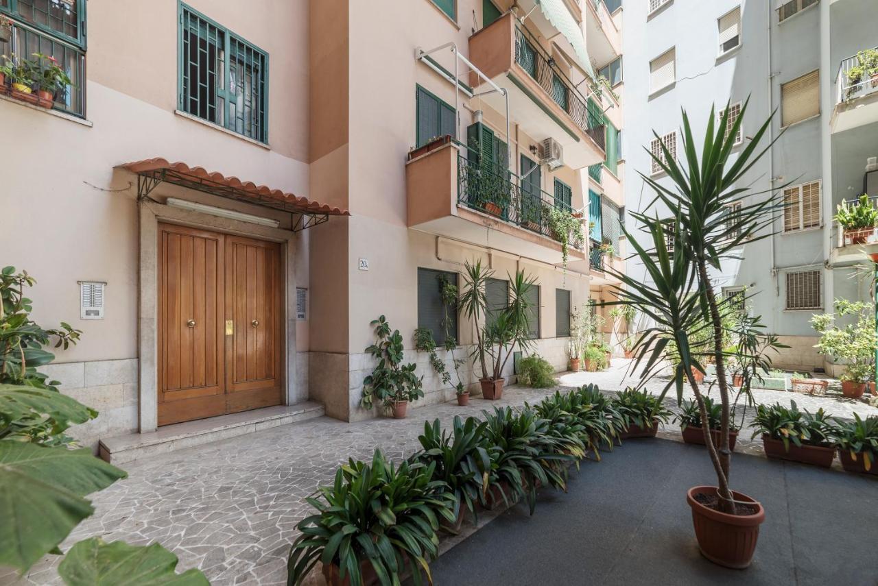 San Giovanni Apartment With Balcony Рим Екстериор снимка