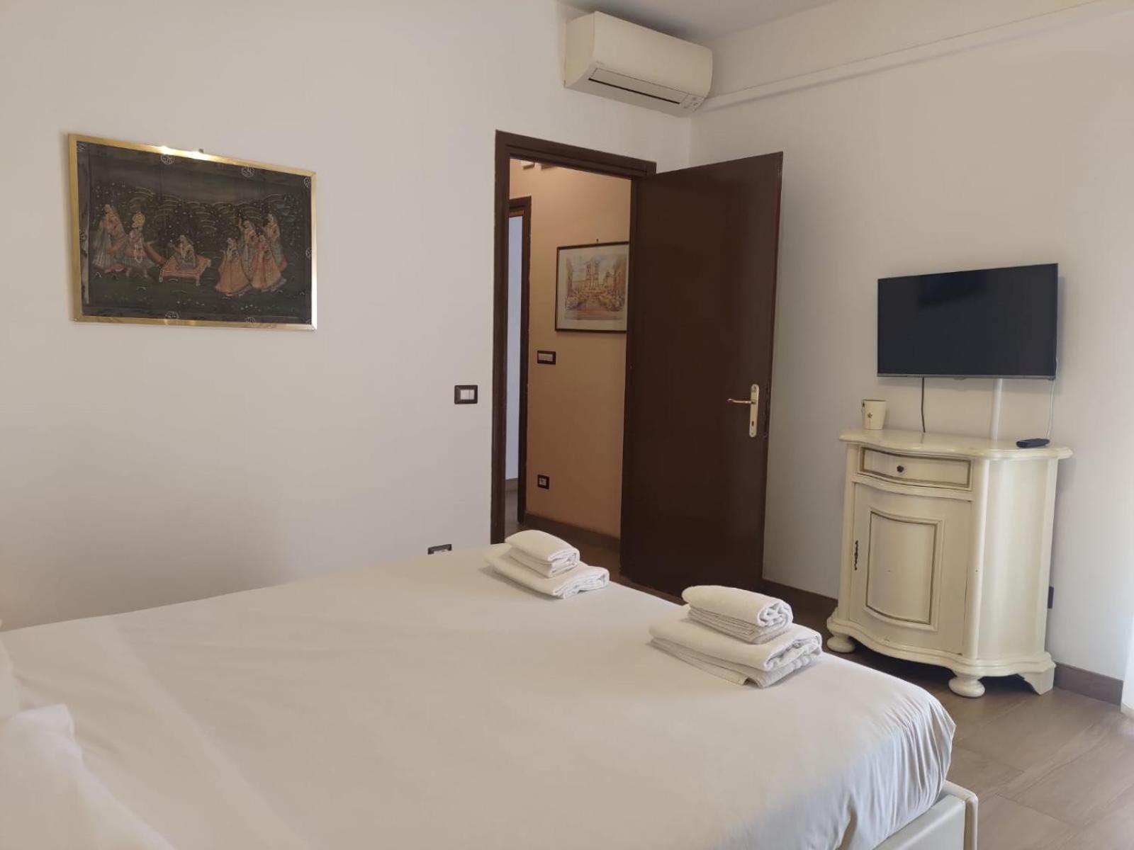 San Giovanni Apartment With Balcony Рим Екстериор снимка